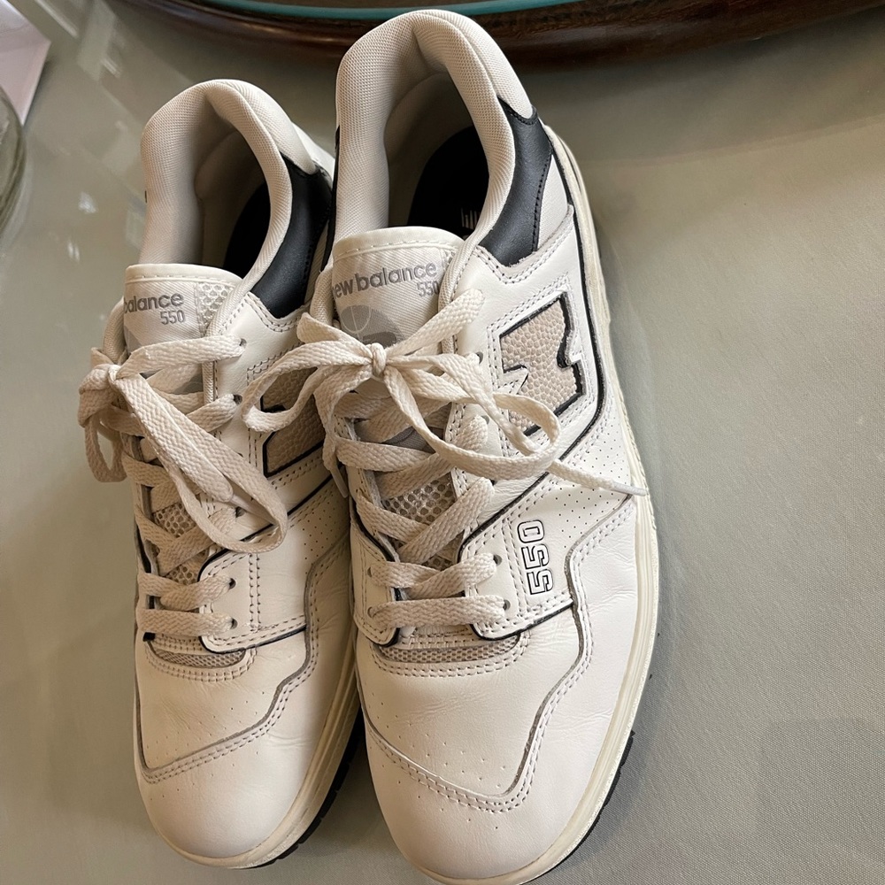New balance 550  Cream black. Size 9.5